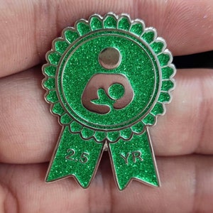 2.5 Years Breastfeeding Milestone Award Pin