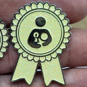 Pumping & Nursing Award Pin