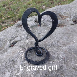 Valentinstag Geschenk, 6 Jahr Jahrestag Geschenke, Valentinstag Kissen, handgemachtes Herz, geschmiedetes Herz, Eisen Jahrestag Geschenke, Liebeszeichen, personalisiertes Geschenk