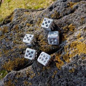 Tin anniversary gift,10 year anniversary gift,ten year anniversary,set of 5 aluminum dices, d6 dice,handmade dice,tabletop gaming,board game