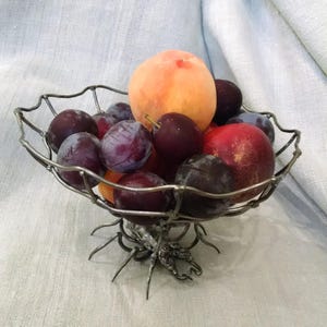 Przechowywanie w kuchni, miska na owoce, prezent ślubny do kuchni, prezenty na żelazną rocznicę, prezenty na 6 lat, 6 rocznica, metalowy pająk, kosz na owoce, ręcznie robiony