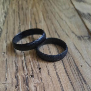 Iron rings, set of 2 iron rings, iron ring for him, wrought iron ring, 6th Anniversary, black rings,gift for couple,handmade rings,iron gift
