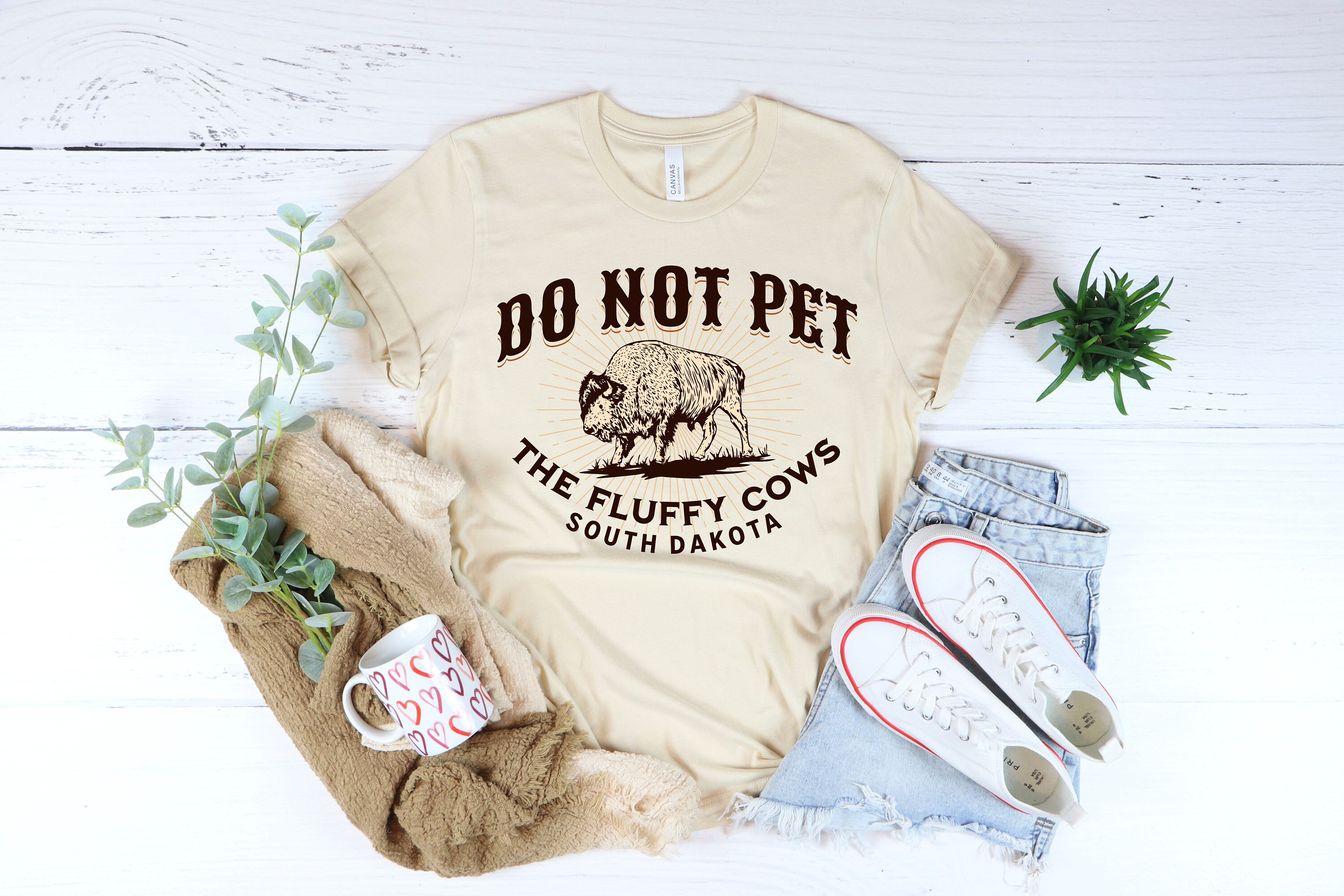 Do Not Pet the Fluffy Cows T-Shirt - South Dakota Shirt - Funny Bison Buffalo TShirt Midwest Badlands National Park Outfit Gift Black Hills