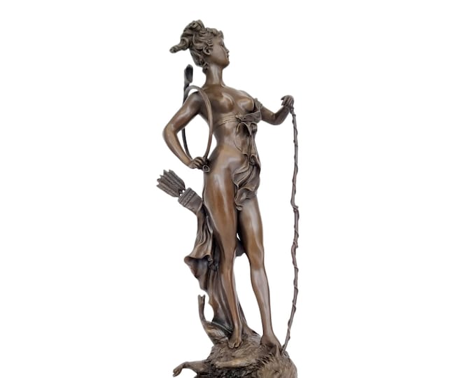 Bronze sculpture of Diane the Victorious - Goddess of Victory - Often also Goddess of the Hunt - Classical bronze art