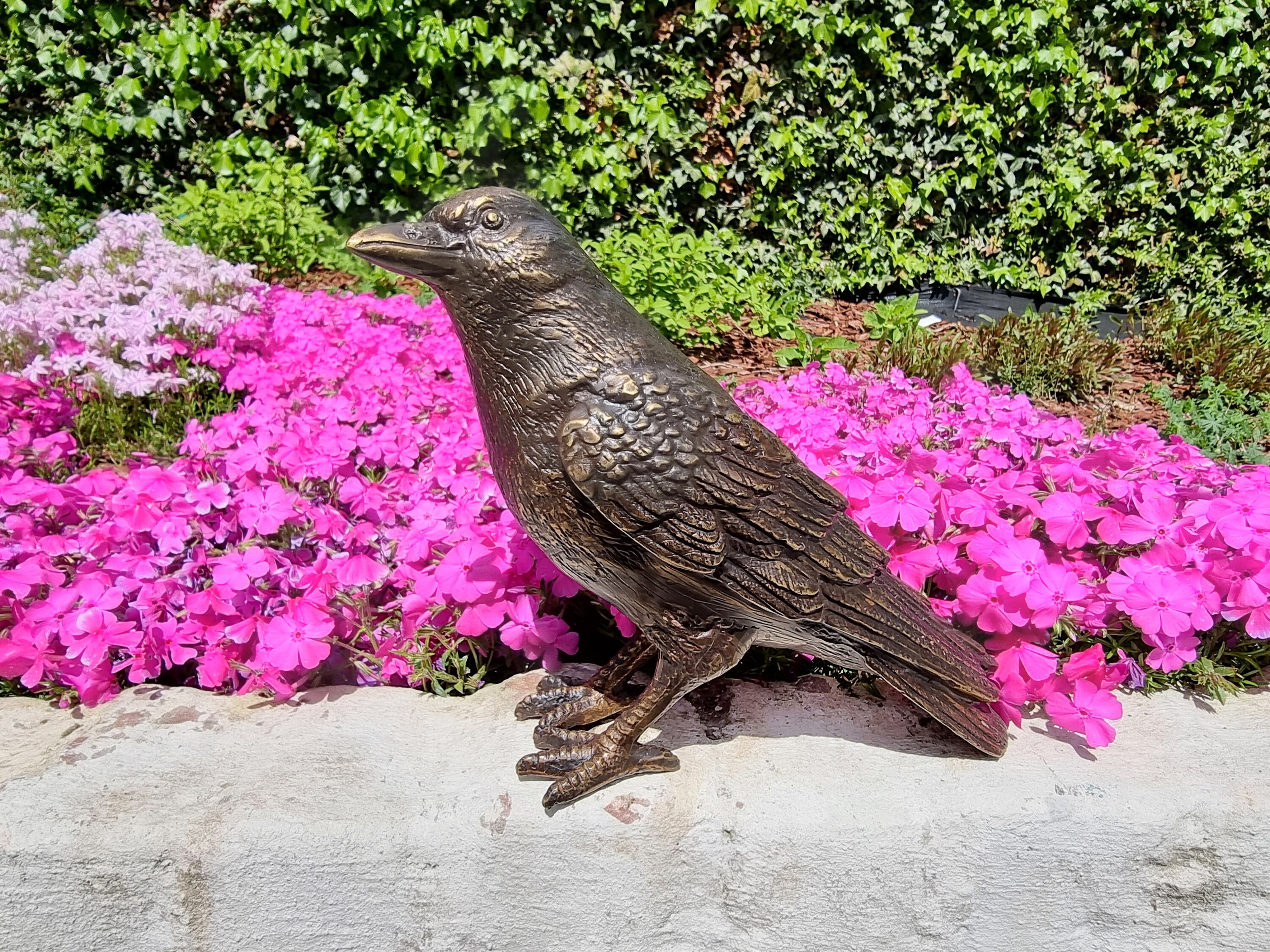 Lifelike bronze bird Garden statues Garden ornaments Bronze
