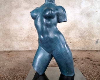 Bronze female nude - Contemporary artwork - Female body sculpture