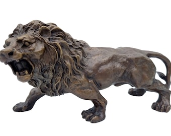 Bronze Lion - Classic Bronze Sculpture of a Lion - Classical bronze animal artworks