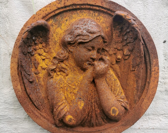 Cast iron wall plaque - Praying angel sculpture - Beautiful in the garden