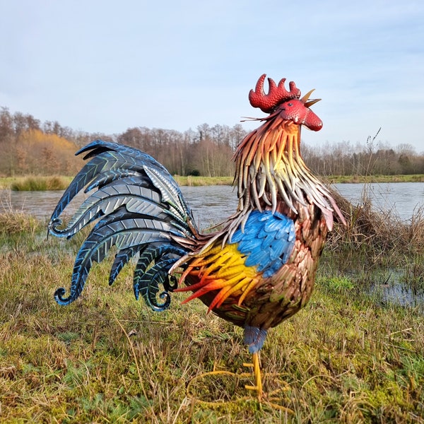 Large iron rooster - Decorative Rooster - Metal garden animals - Garden and patio inspiration