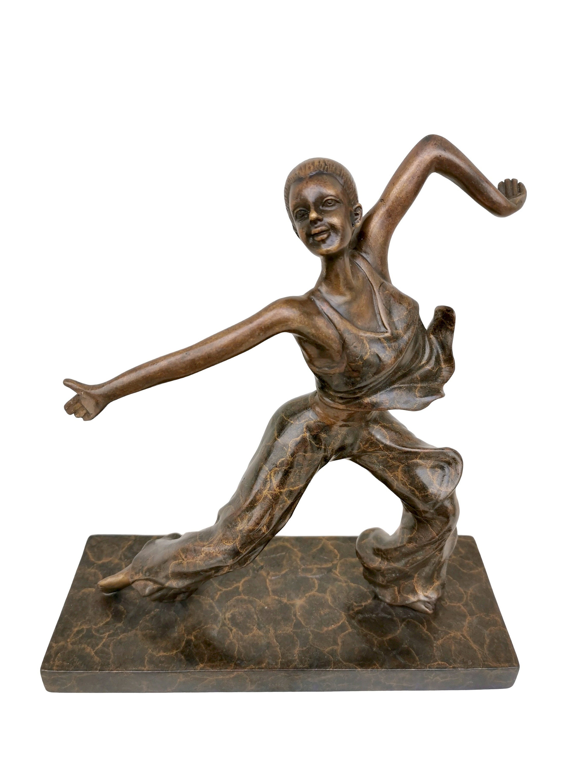 Bronze sculpture of a modern dancer Bronze art