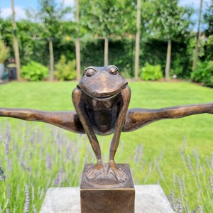 Grenouille acrobatique Grenouille en bronze Grenouille de décoration de jardin et de maison image 4