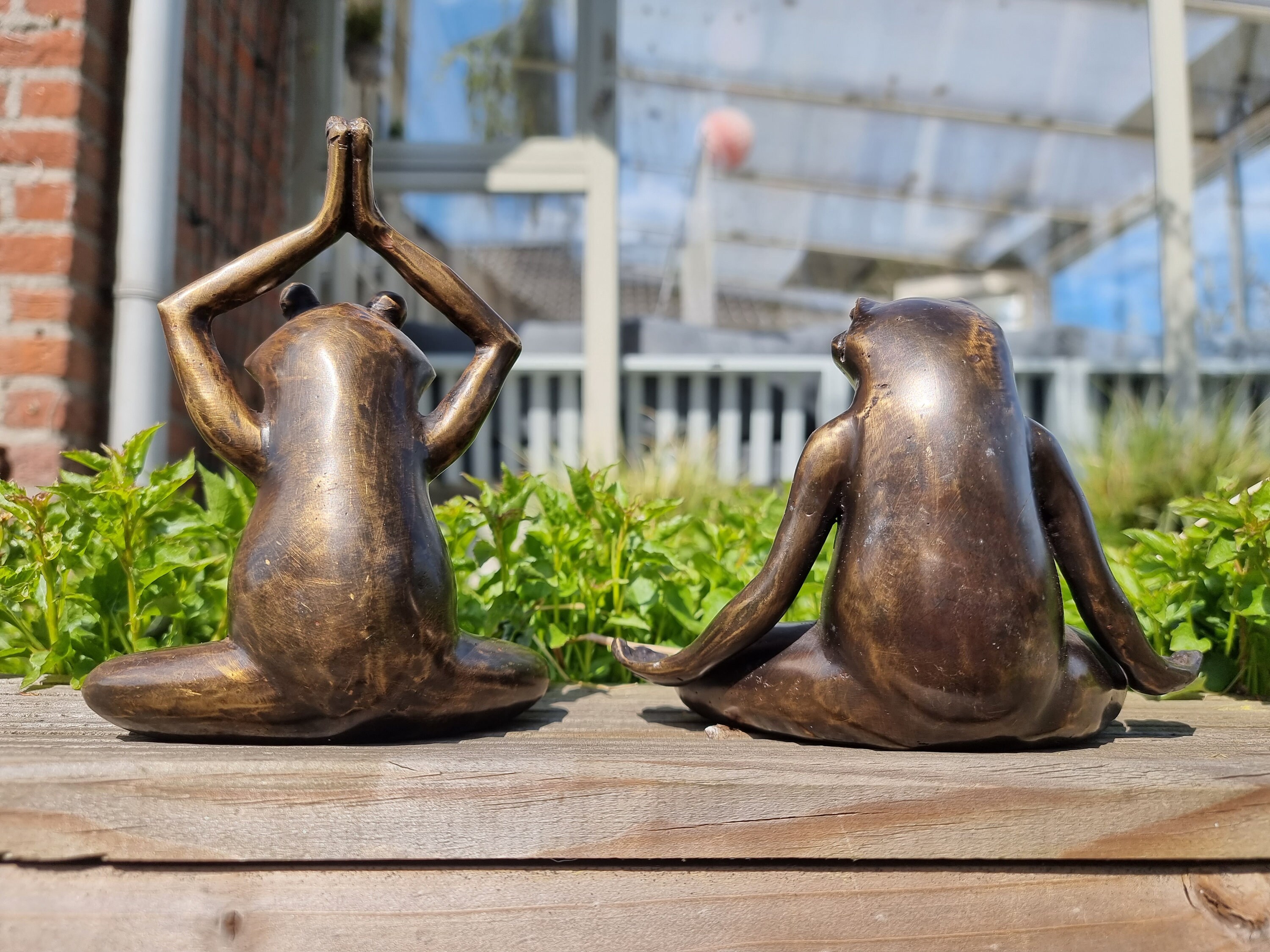 Pair of bronze frogs Meditating frogs Garden ornaments