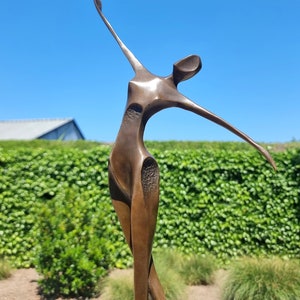 Abstract bronze artwork - contemporary design dancer - Bronze decorative gift figures