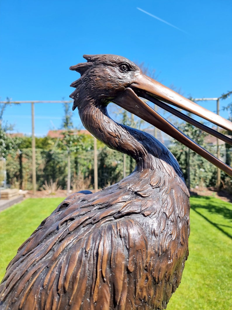 Life-size Pelican Bronze fountain Bronze garden sculptures Lawn art image 7