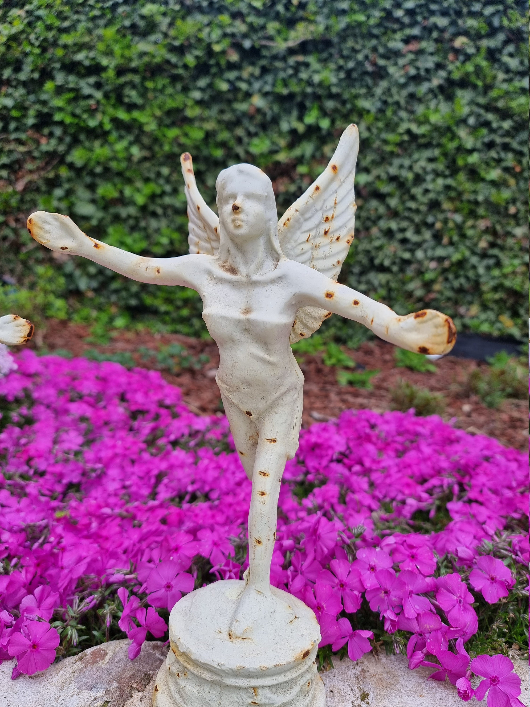 Cast iron garden sculptures Angel ornaments Classic garden ornaments