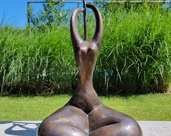 Contemporary bronze sculpture - Woman with trumpet - Abstract and modern