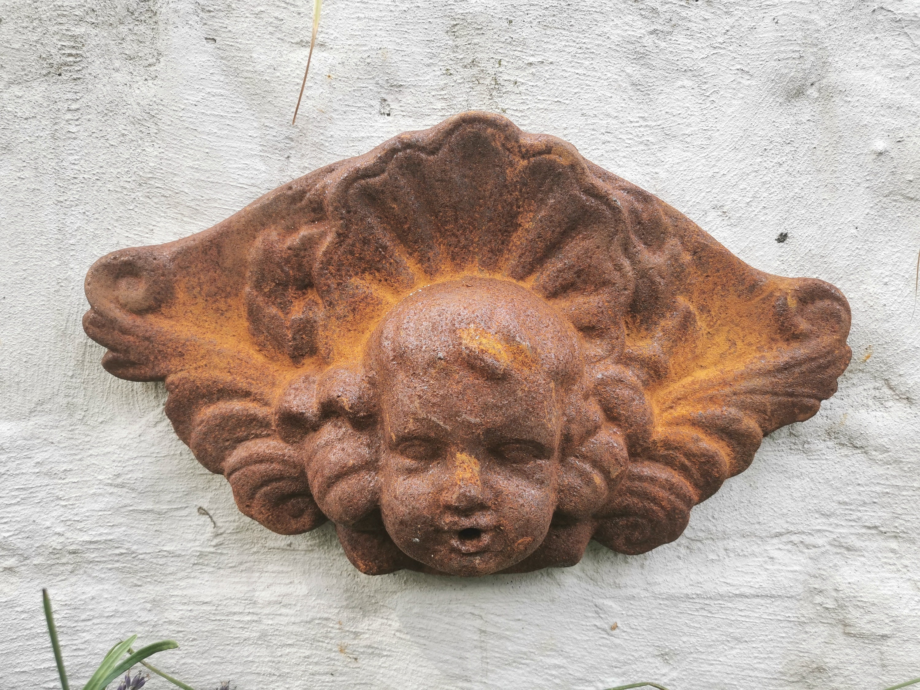 Beautiful garden ornament Angel wall spitter Antique garden