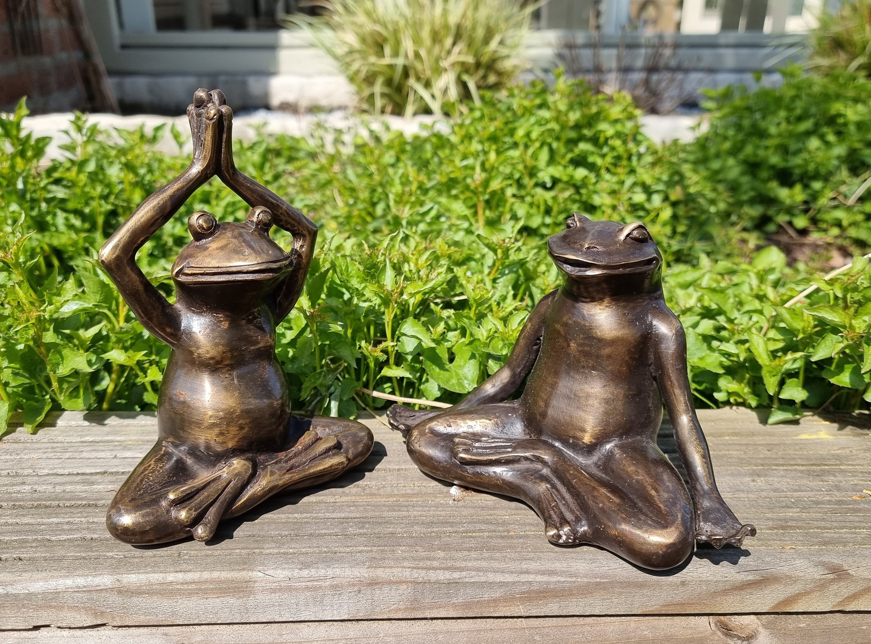 Pair of bronze frogs Meditating frogs Garden ornaments
