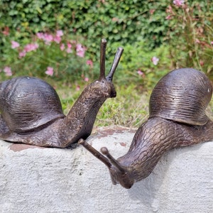 Bronze snails - Garden ornaments - Garden and patio decoration - Cozy garden - Bronze animals