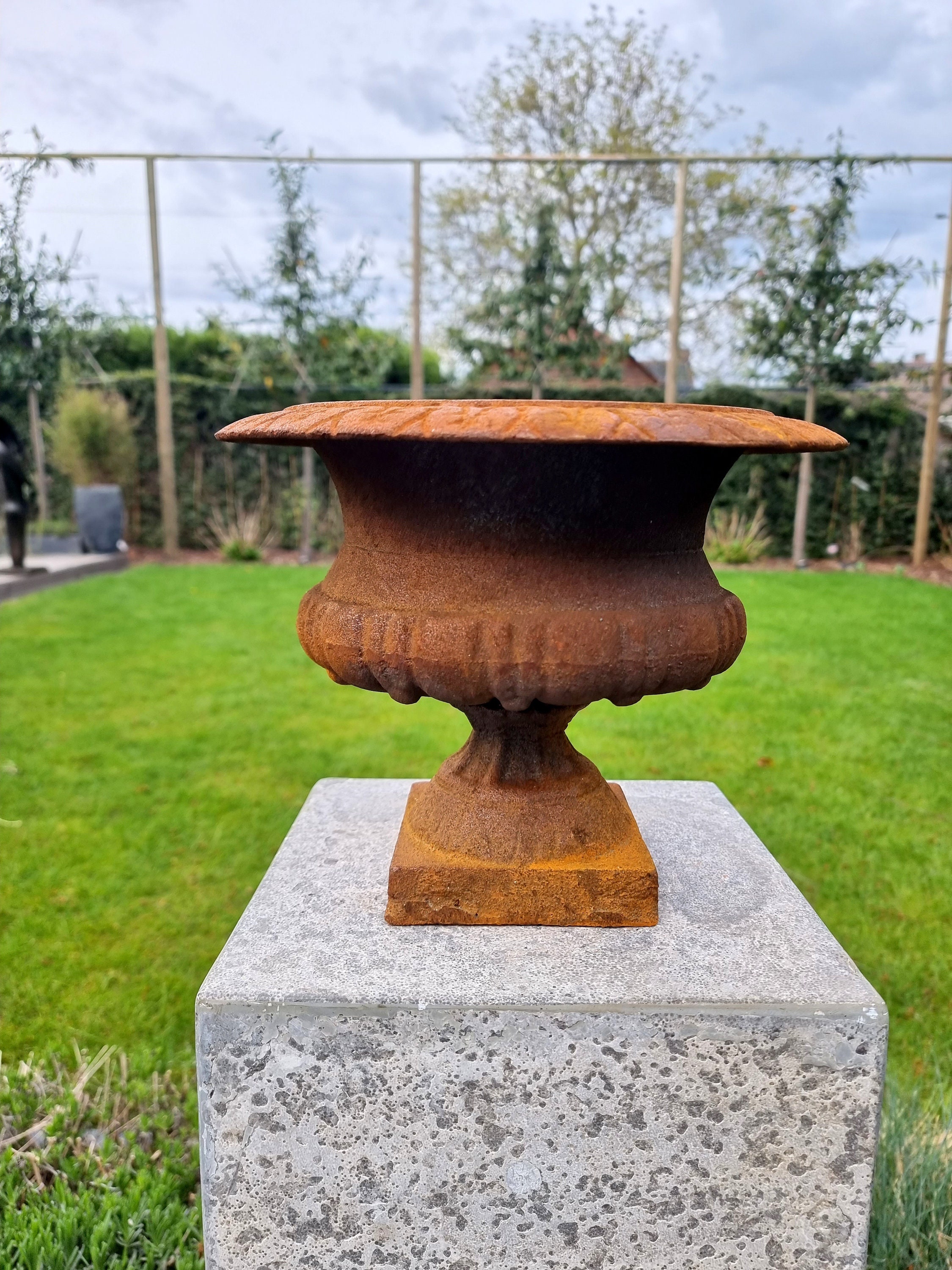 Cast iron flower pot Garden vase cast iron jardinière Etsy