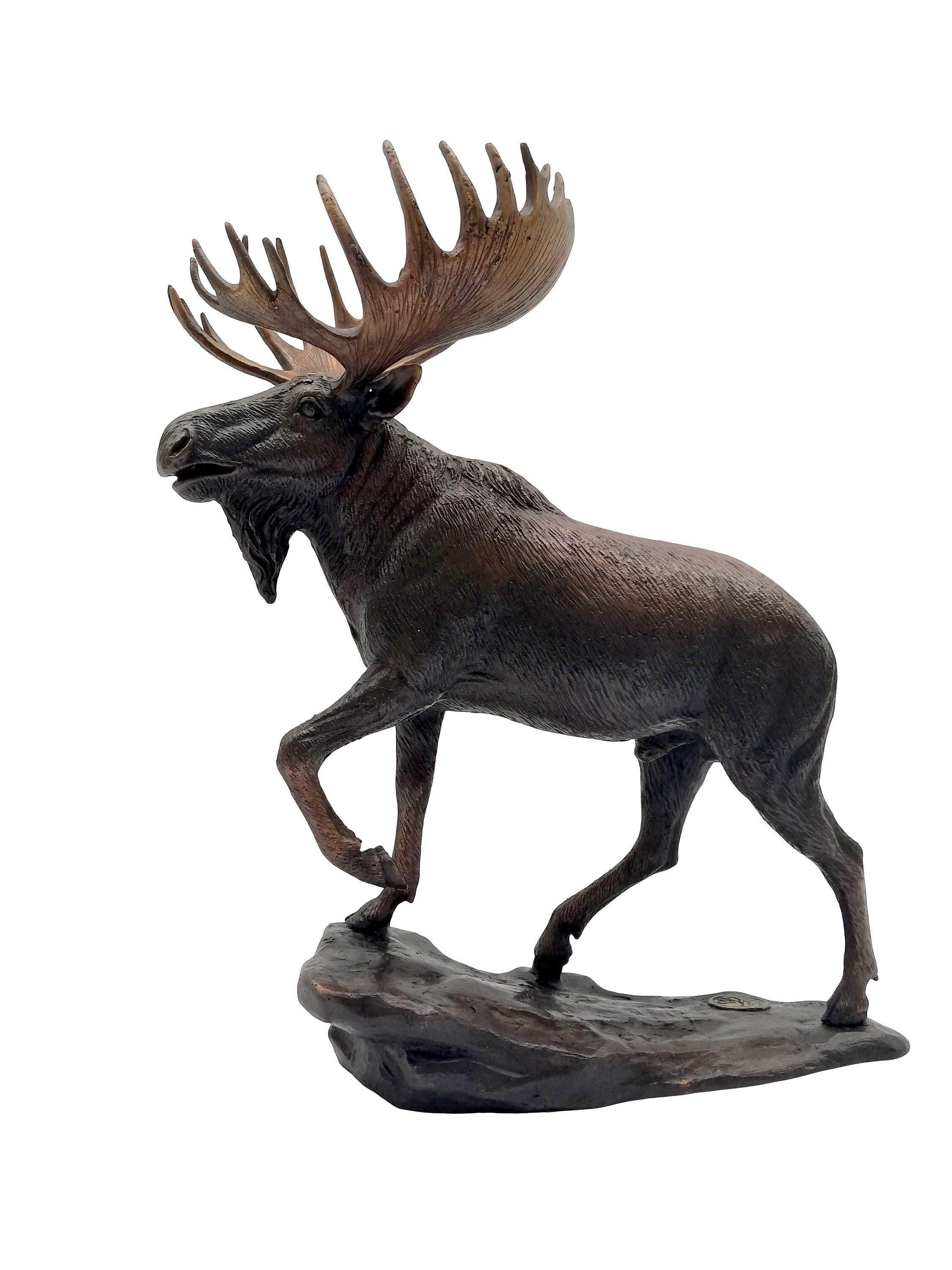 Bronze sculpture of a moose