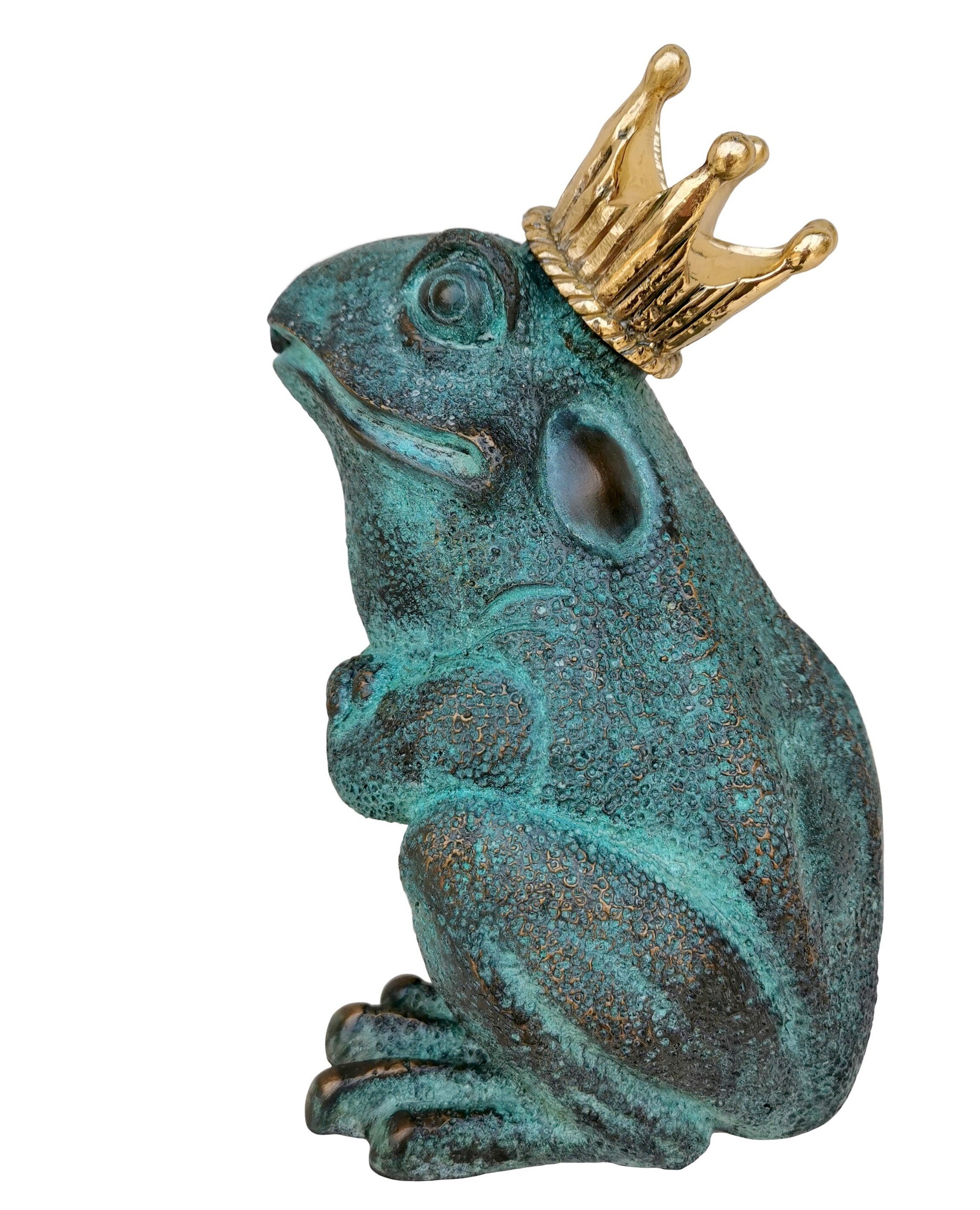 Bronze frog with golden crown Fountain