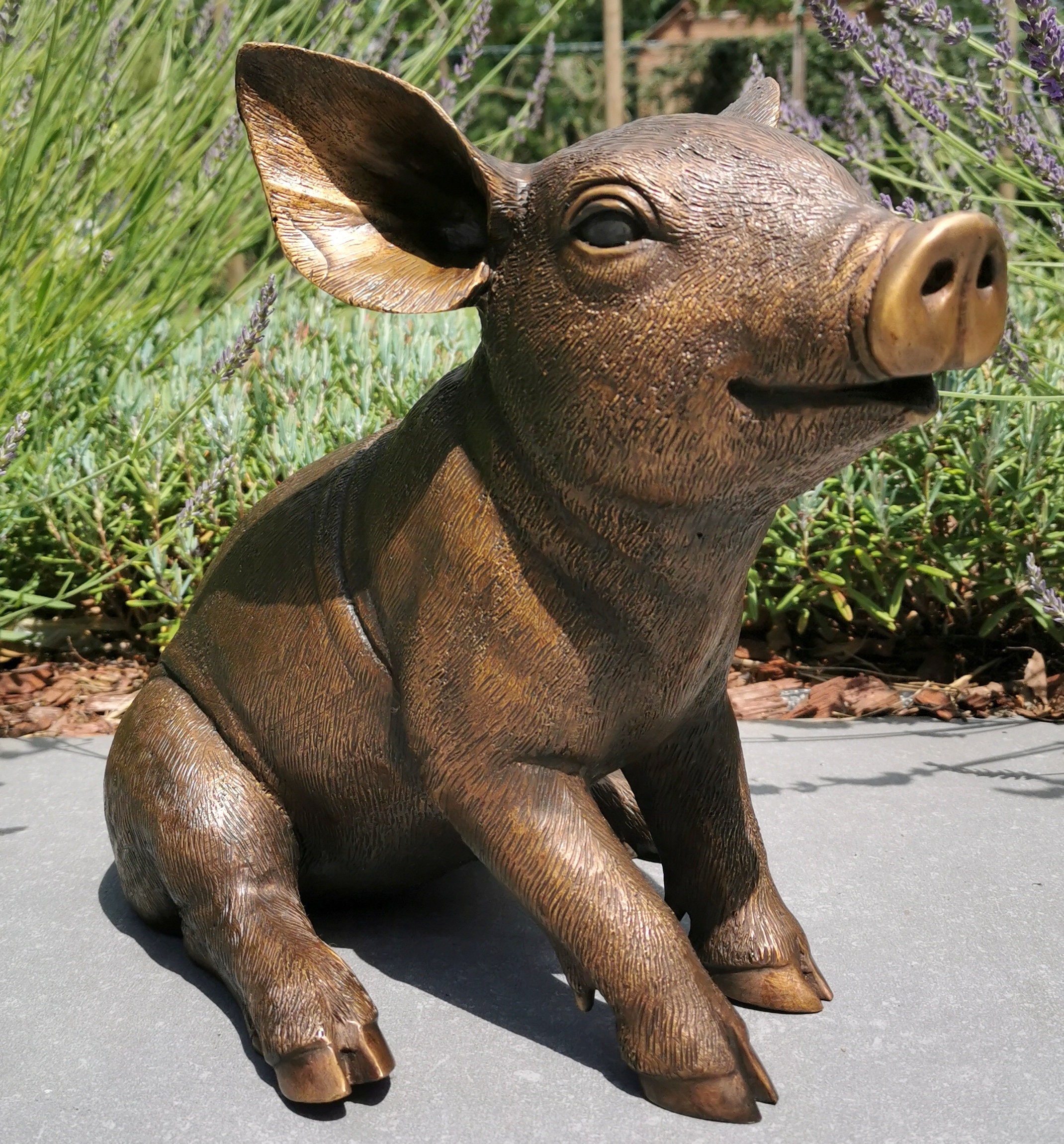 Bronze sculpture of a pig Pigglet Bronze garden statues