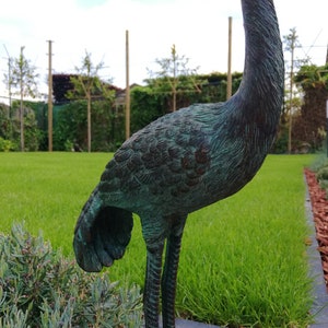 Statue en bronze dun héron/oiseau de grue image 2