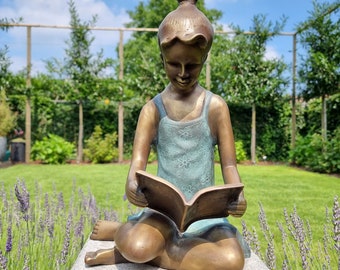 Sculpture en bronze d’une fille lisant un livre - Sculptures de jardin en bronze