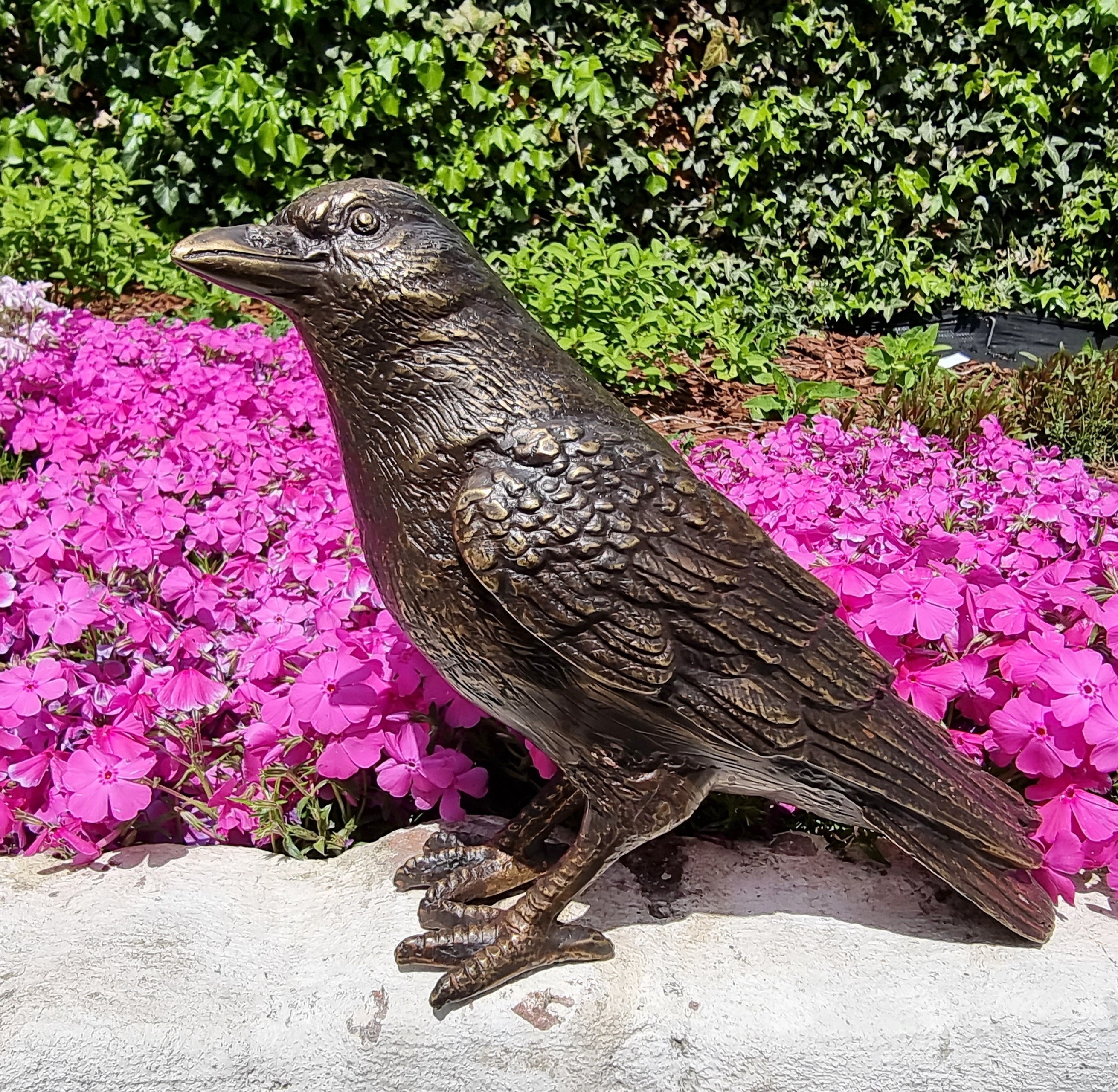 Lifelike bronze bird Garden statues Garden ornaments Bronze