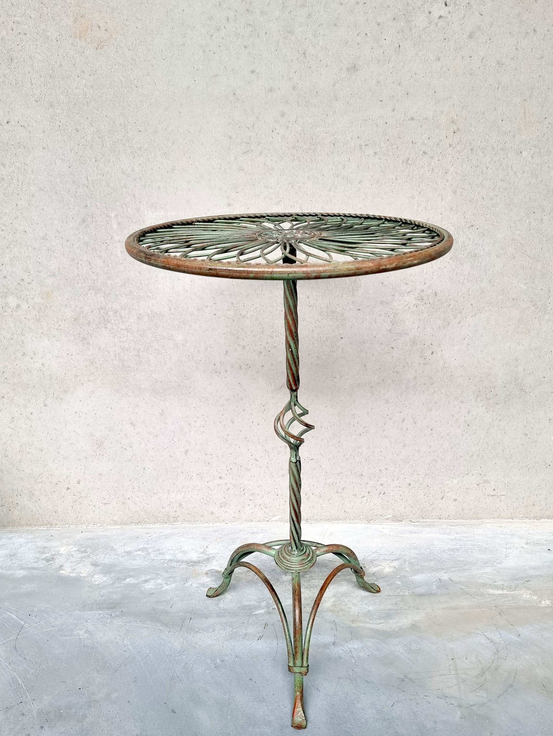 Table Fleur En Fer Forgé - Table