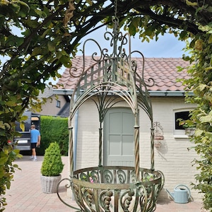 Beautiful wrought iron flower basket - Hanging flower basket - Garden decoration - Green garden basket - Basket for hanging plants