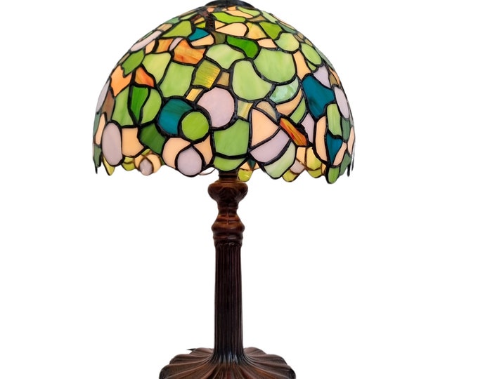 Stained glass lamp - Green tones - Romantic home decor - Cottagecore home decor - Romantic lamps - Tiffany style lamp