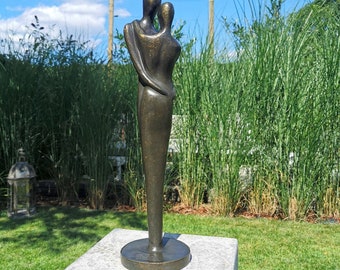 Garden sculpture - Bronze Embracing couple - Modern garden art