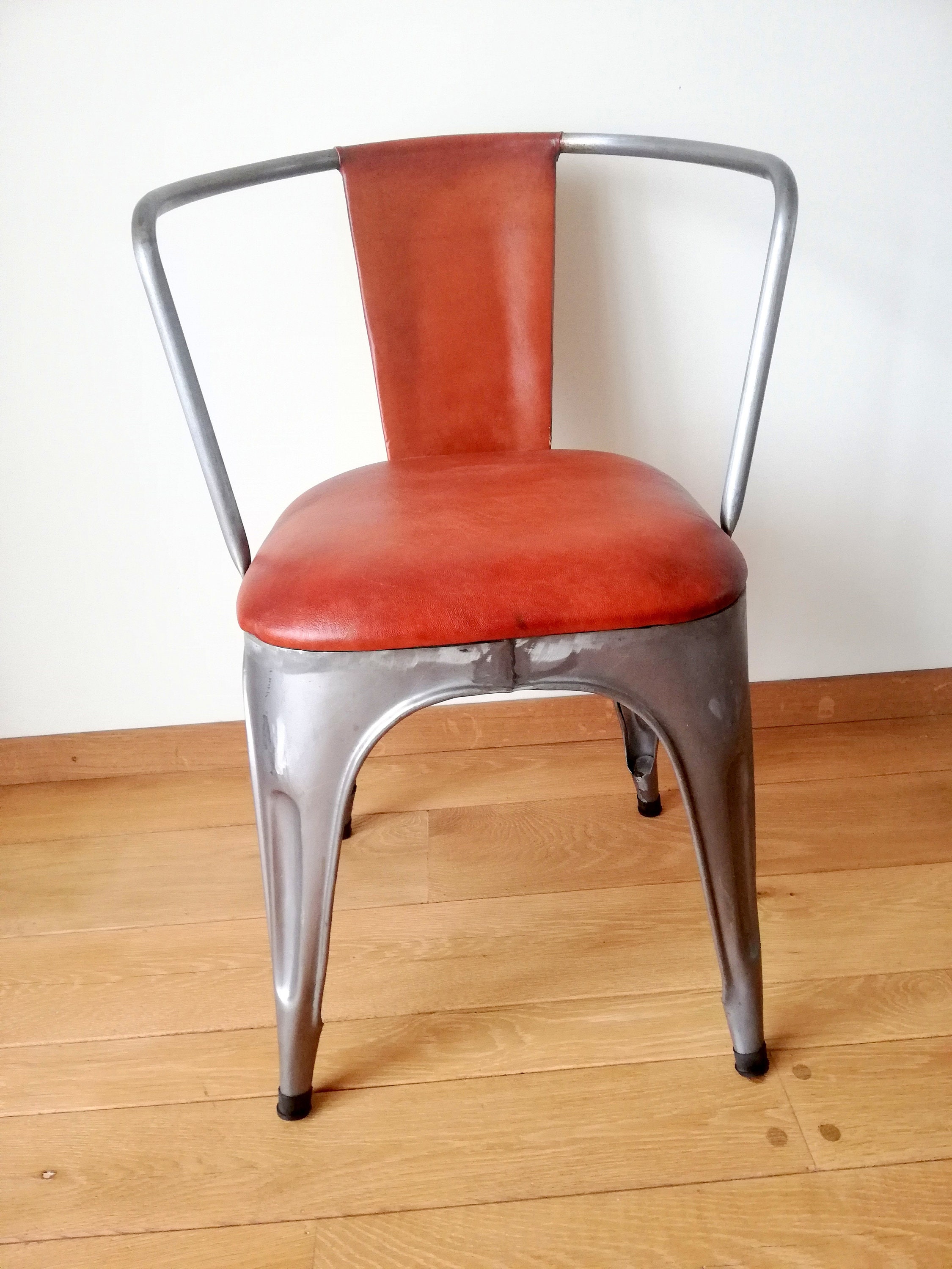 Vintage stool chair