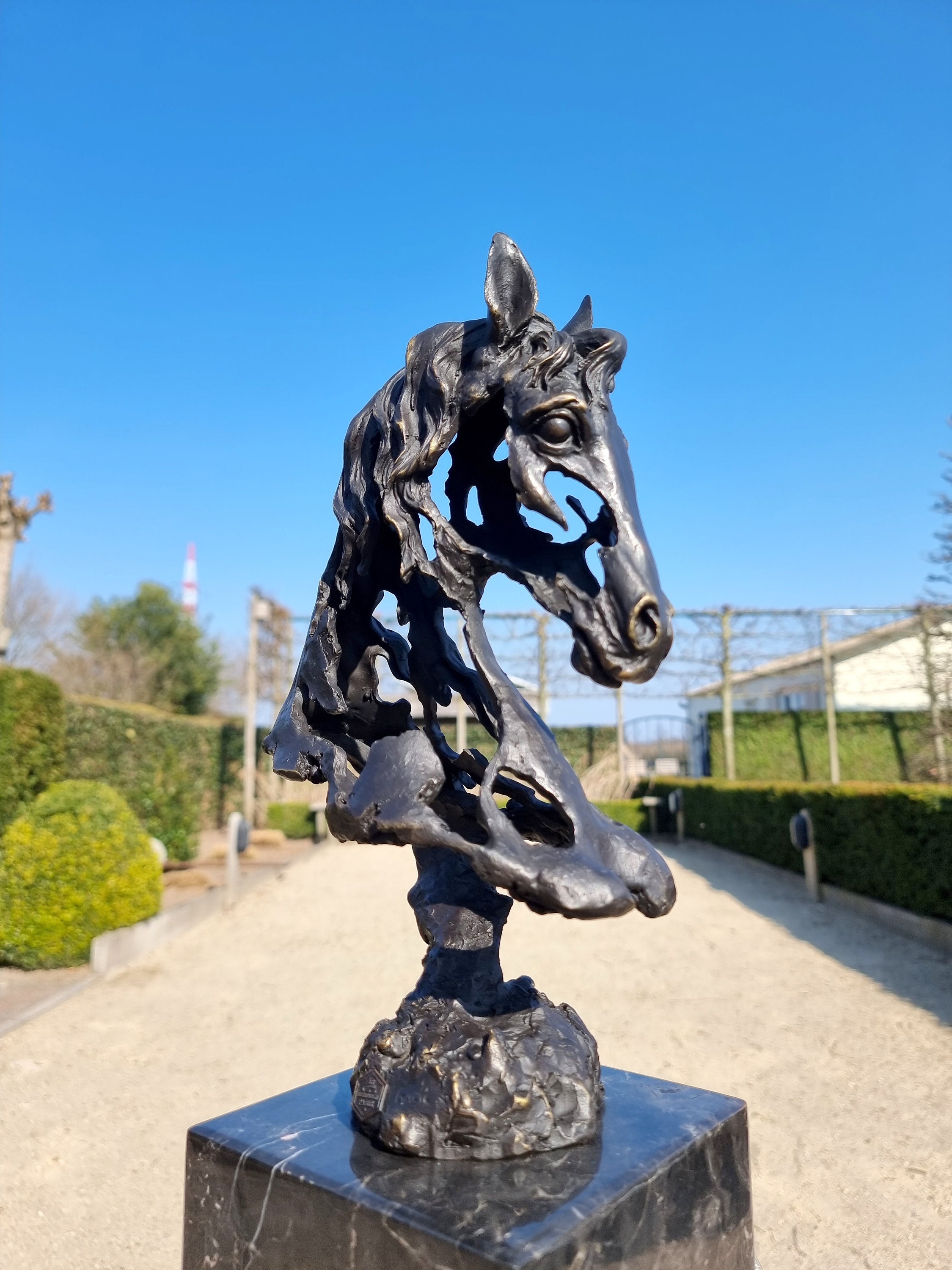 Horse head in bronze - Modernist horse - Bronze gift idea