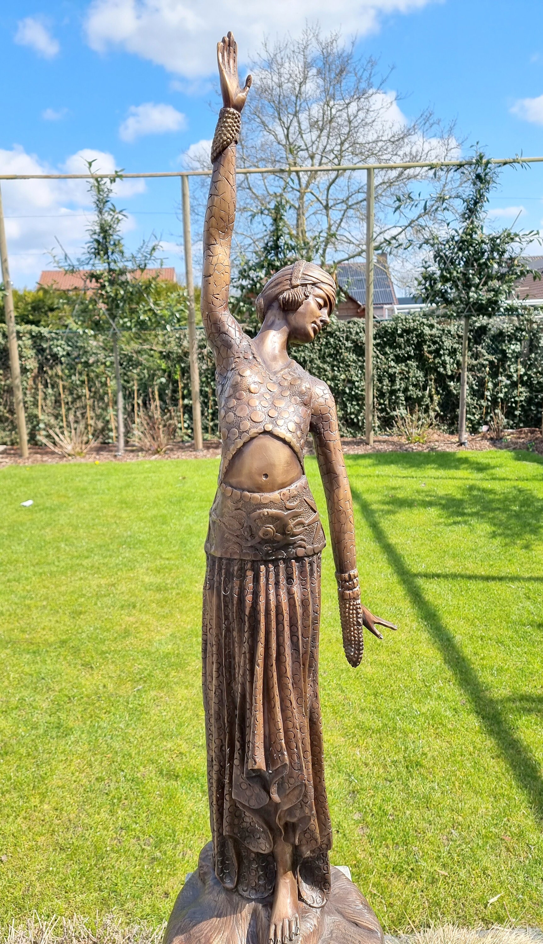 Art deco garden sculpture Bronze statue Excotic dancer