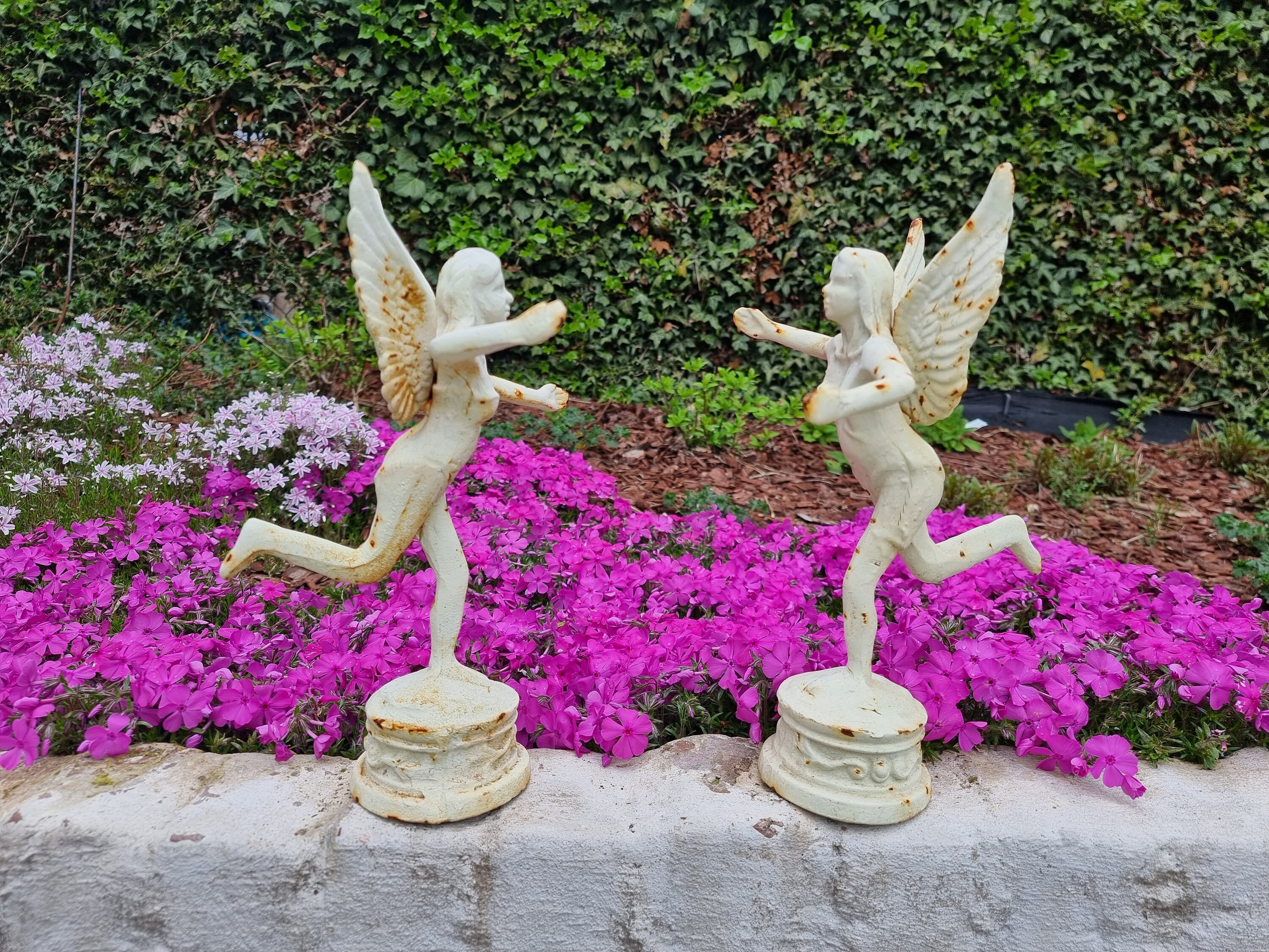 Cast iron garden sculptures Angel ornaments Classic garden ornaments