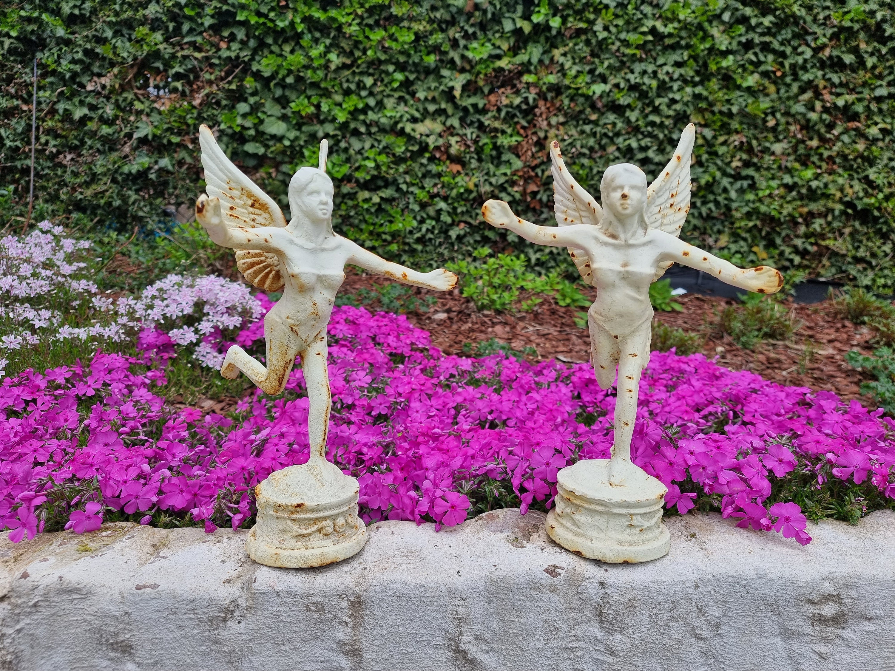 Cast iron garden sculptures Angel ornaments Classic garden ornaments