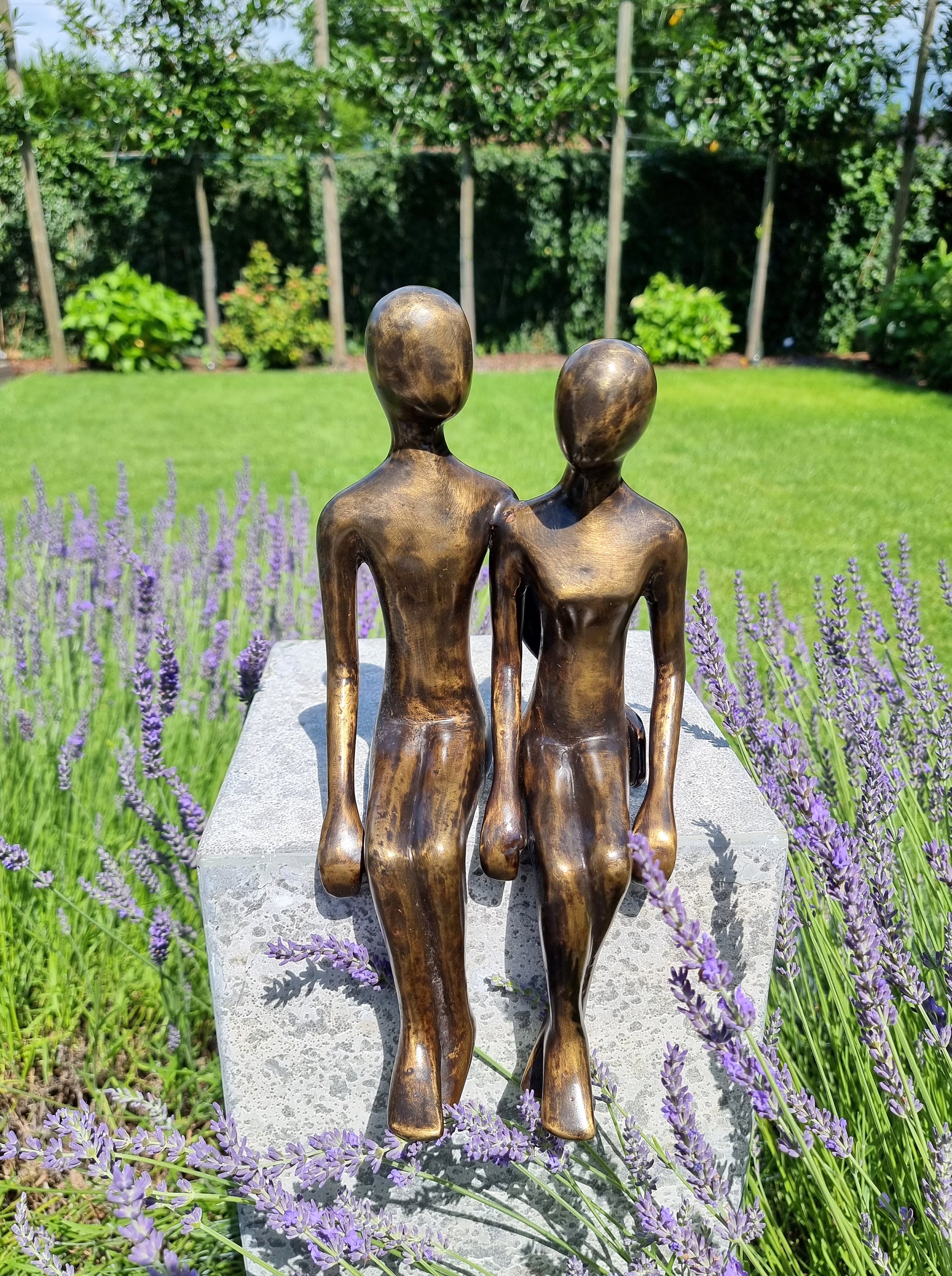 Paar in der Liebe sitzende BronzeSkulptur Bronze Garten Etsy
