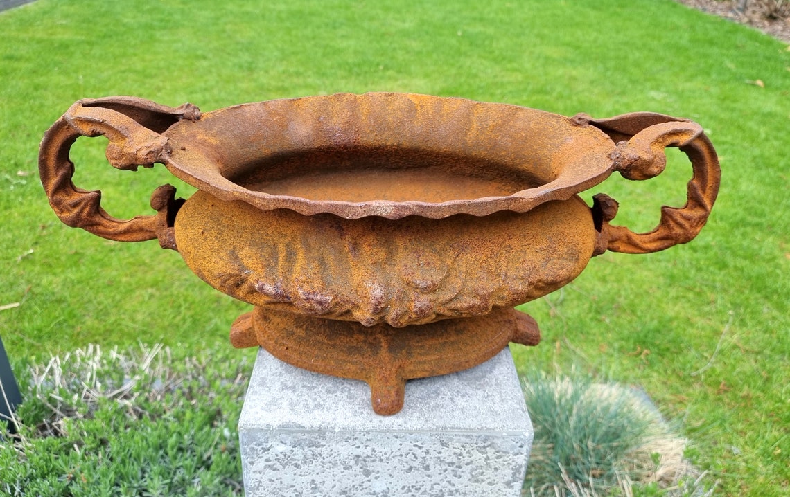 Cast iron flower pot Garden vase cast iron jardinière 24 Etsy