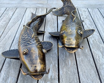 A set of 2 bronze Koi Fish - Garden & pond decor - Bronze fish sculptures