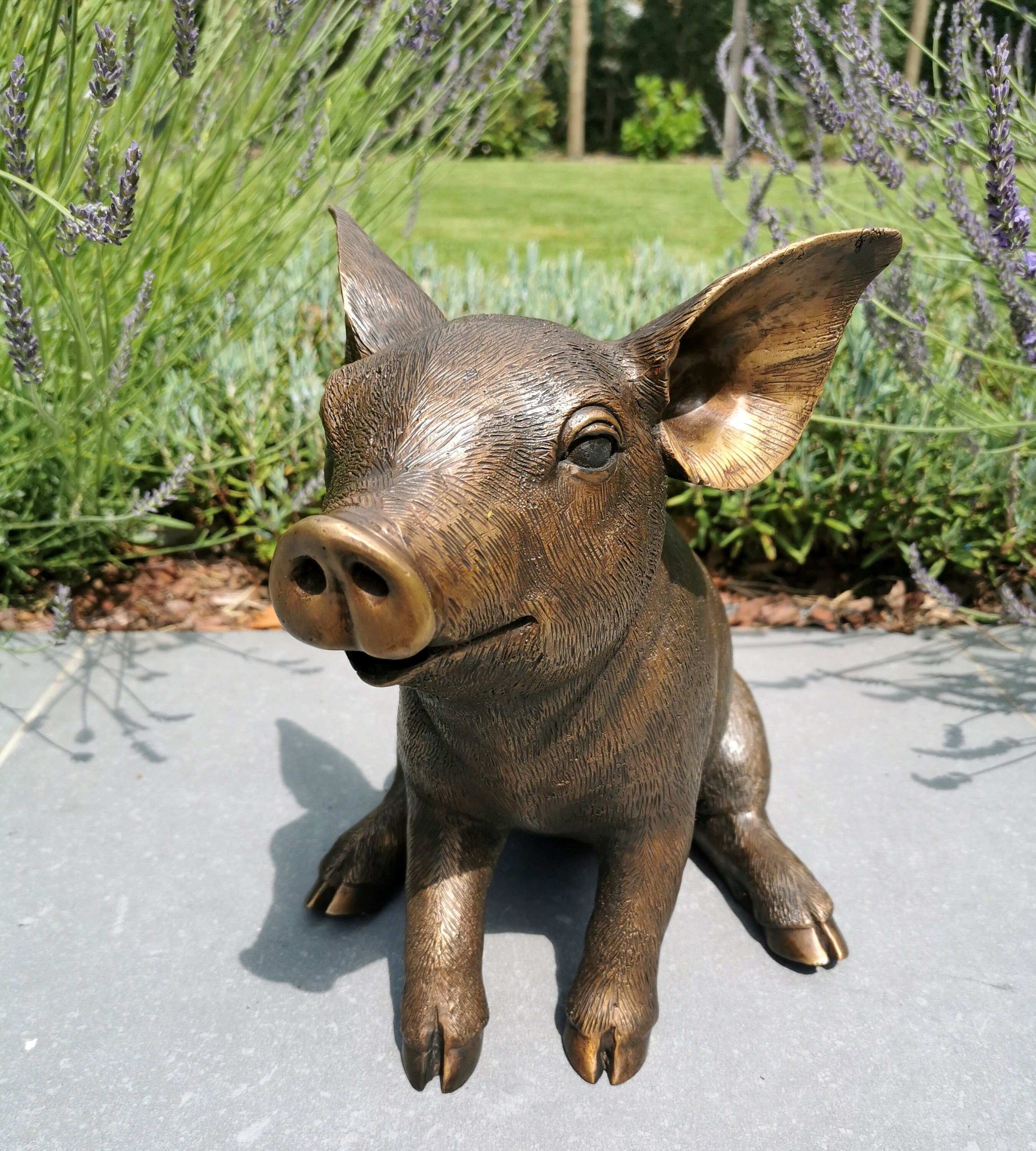 Bronze sculpture of a pig Pigglet Bronze garden statues