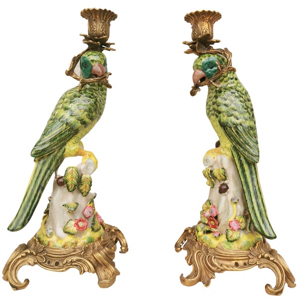 Bougeoirs en porcelaine avec ornements en bronze (Perroquets)