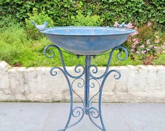 Wrought iron birdbath - Animal feeder - Charming garden