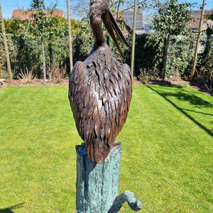 Life-size Pelican Bronze fountain Bronze garden sculptures Lawn art image 9