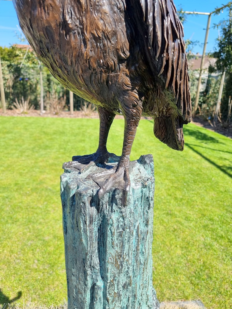 Life-size Pelican Bronze fountain Bronze garden sculptures Lawn art image 3