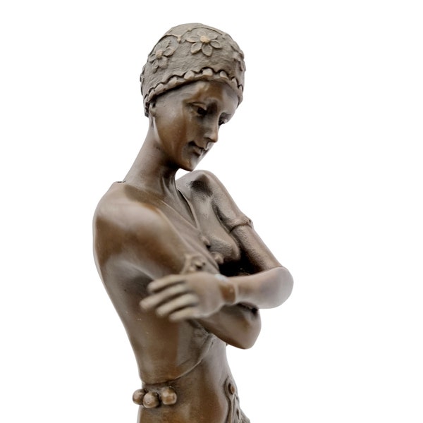 Sculpture en bronze d’une danseuse de style Art nouveau - Dame en maillot de bain