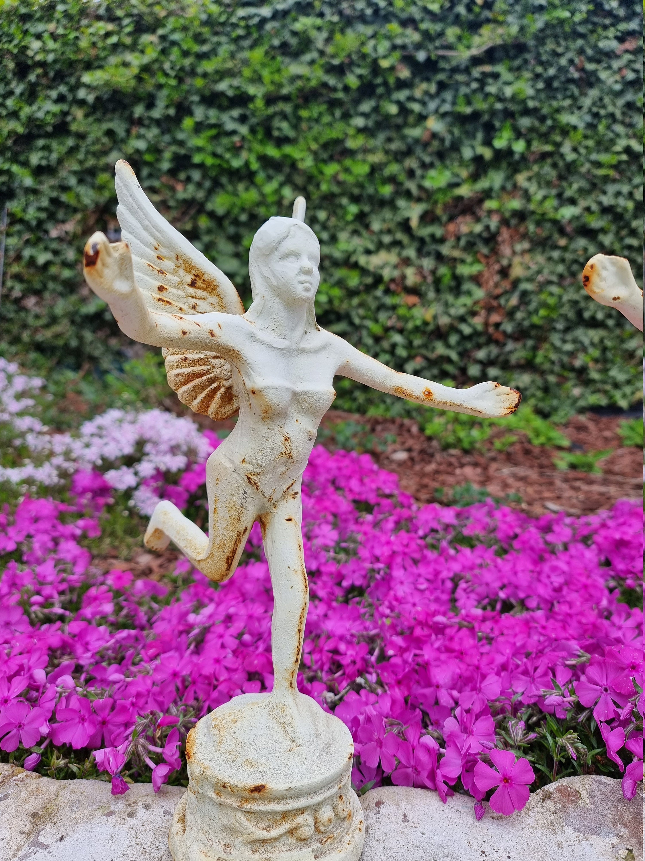 Cast iron garden sculptures Angel ornaments Classic garden ornaments