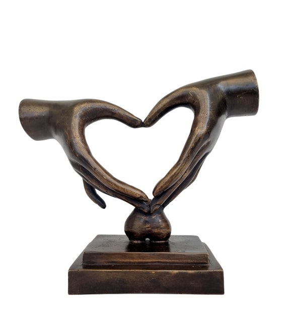 Comprar escultura de bronce Manos amorosas en  ahora